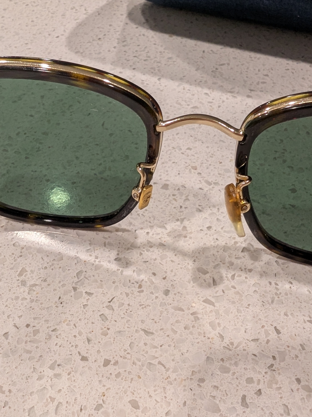 Gucci Tortoiseshell Sunglasses - Picture 7 of 10